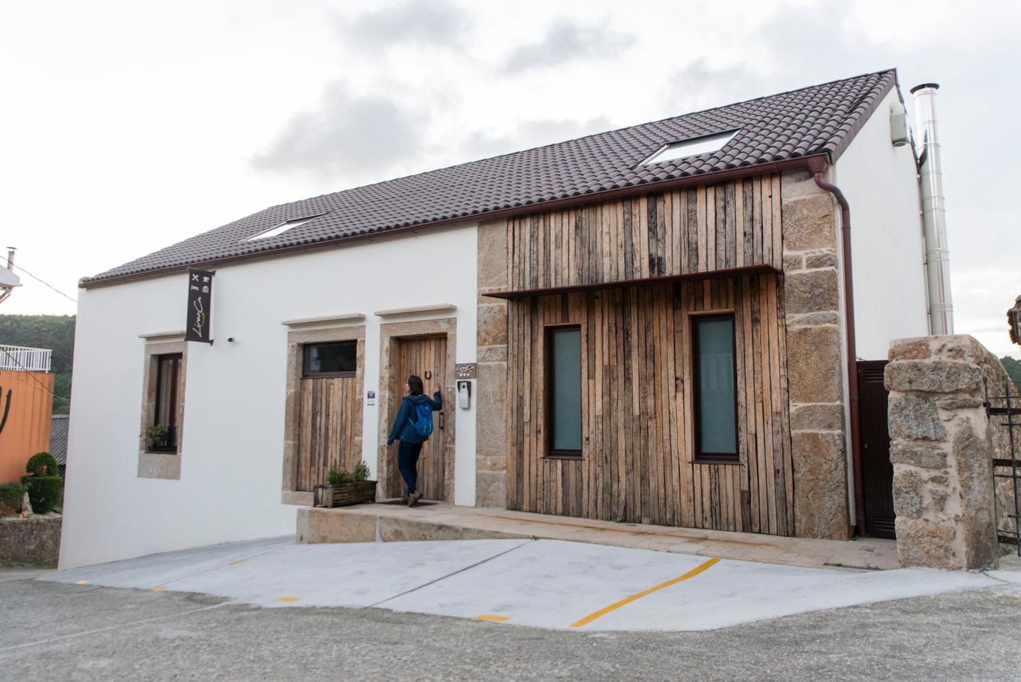 Gasthaus Liresca Exterior foto